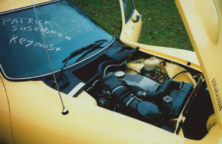 Opel GT mit Kreideaufschrift